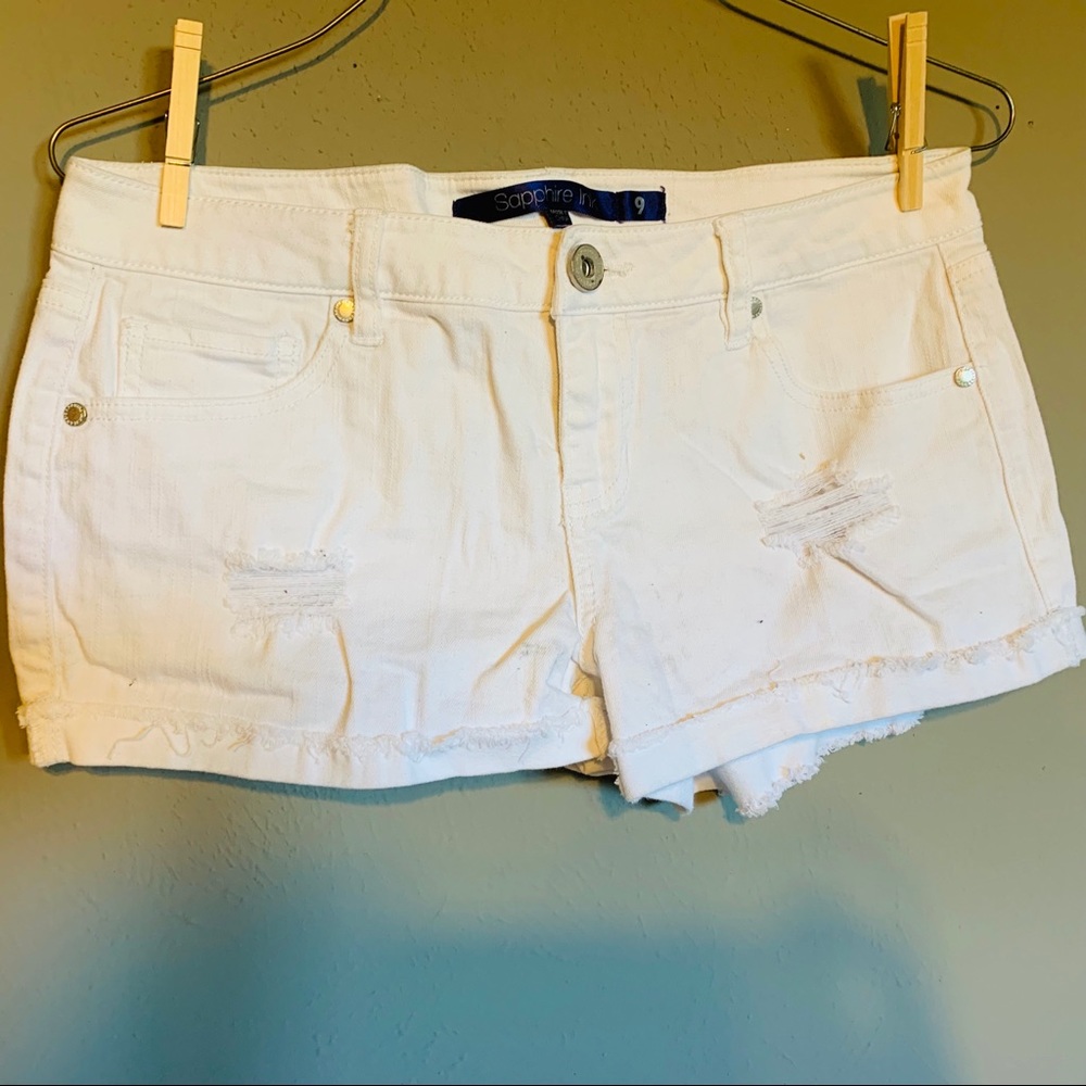 Adorable Distressed shorts! 👅